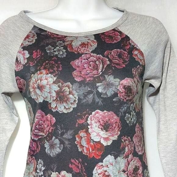 Bella D Floral Jersey  - Picture 2 of 7